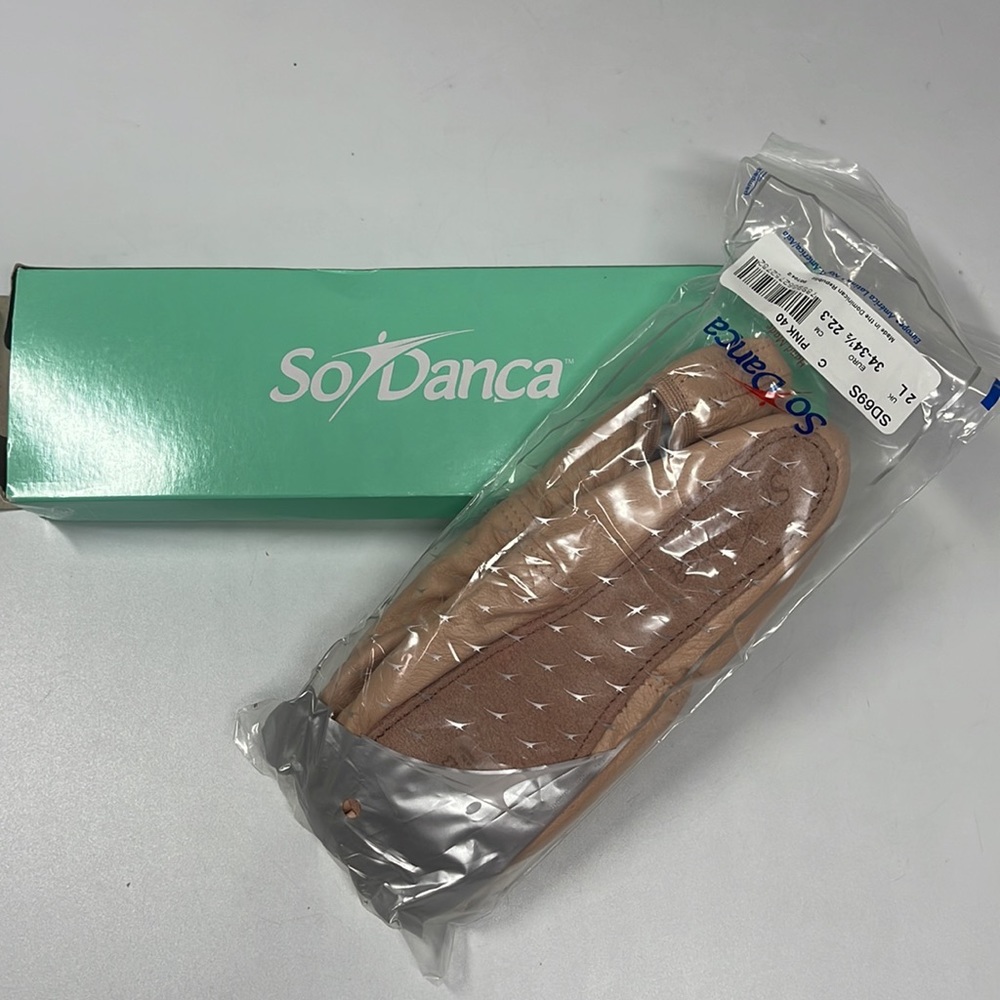 NWT So Danca Kids Bella SD69S Pink Ballet Slippers Size 22.3cm EU 34-34.5